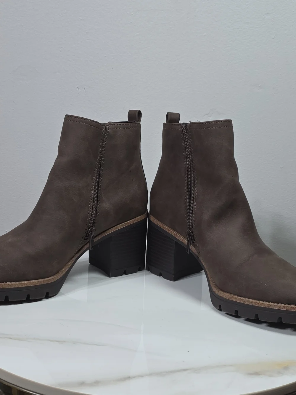 Women's Brown Leather Chelsea Boots - Side Zip